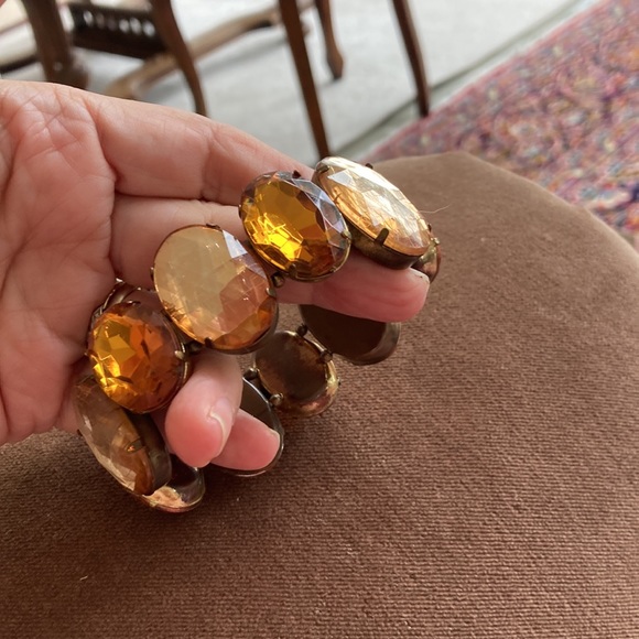Amber and copper tones flashy lucite stretch bracelet - Picture 4 of 4